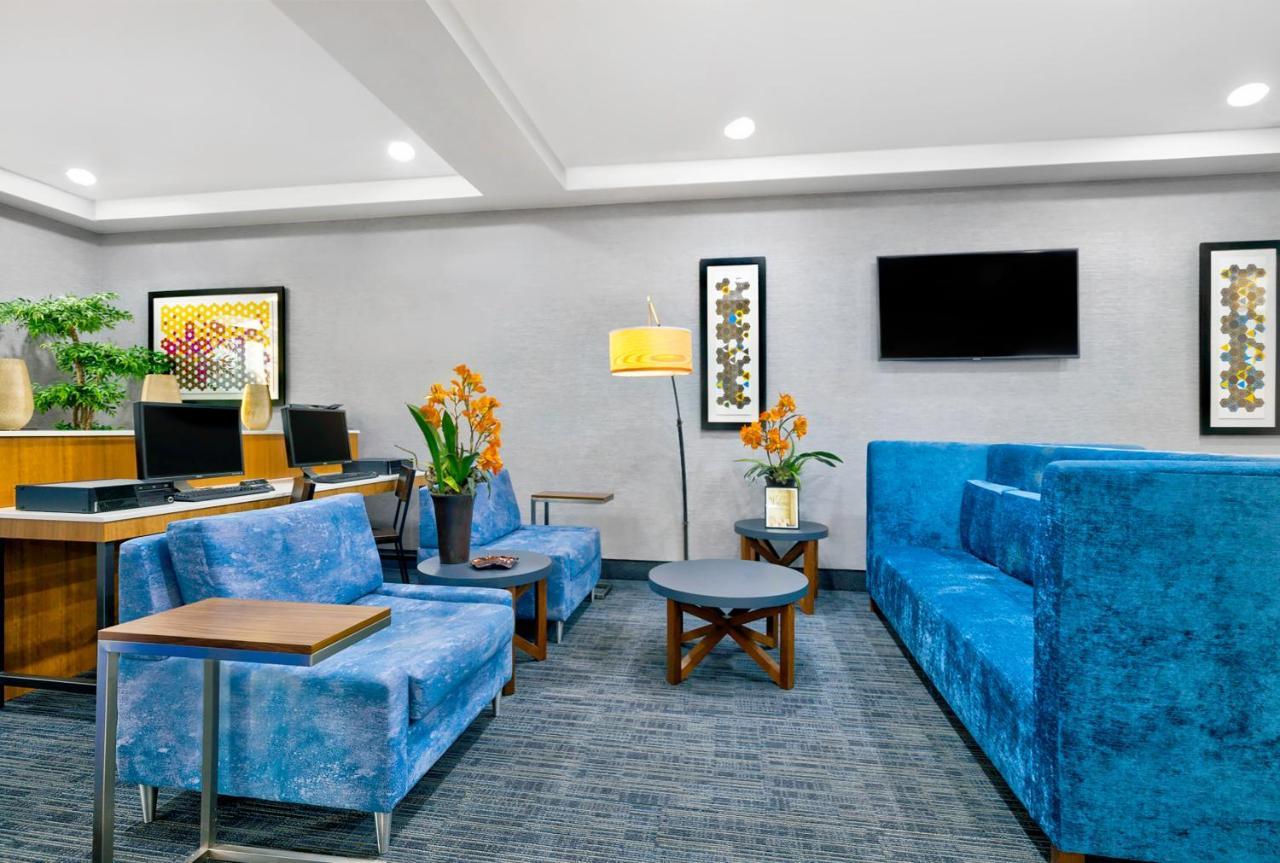 Holiday Inn Express Hotel & Suites Kansas City - Grandview By Ihg Екстериор снимка