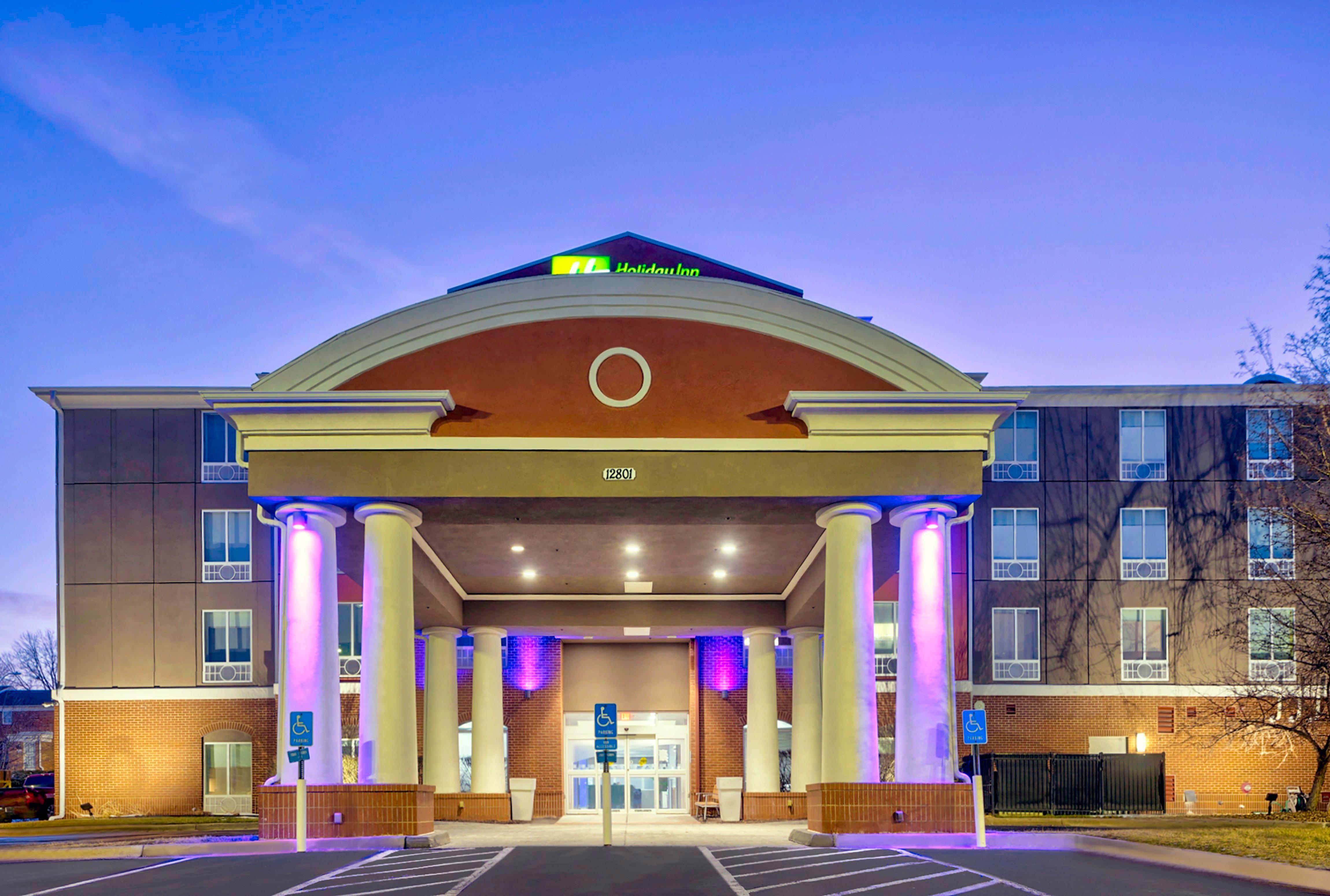 Holiday Inn Express Hotel & Suites Kansas City - Grandview By Ihg Екстериор снимка