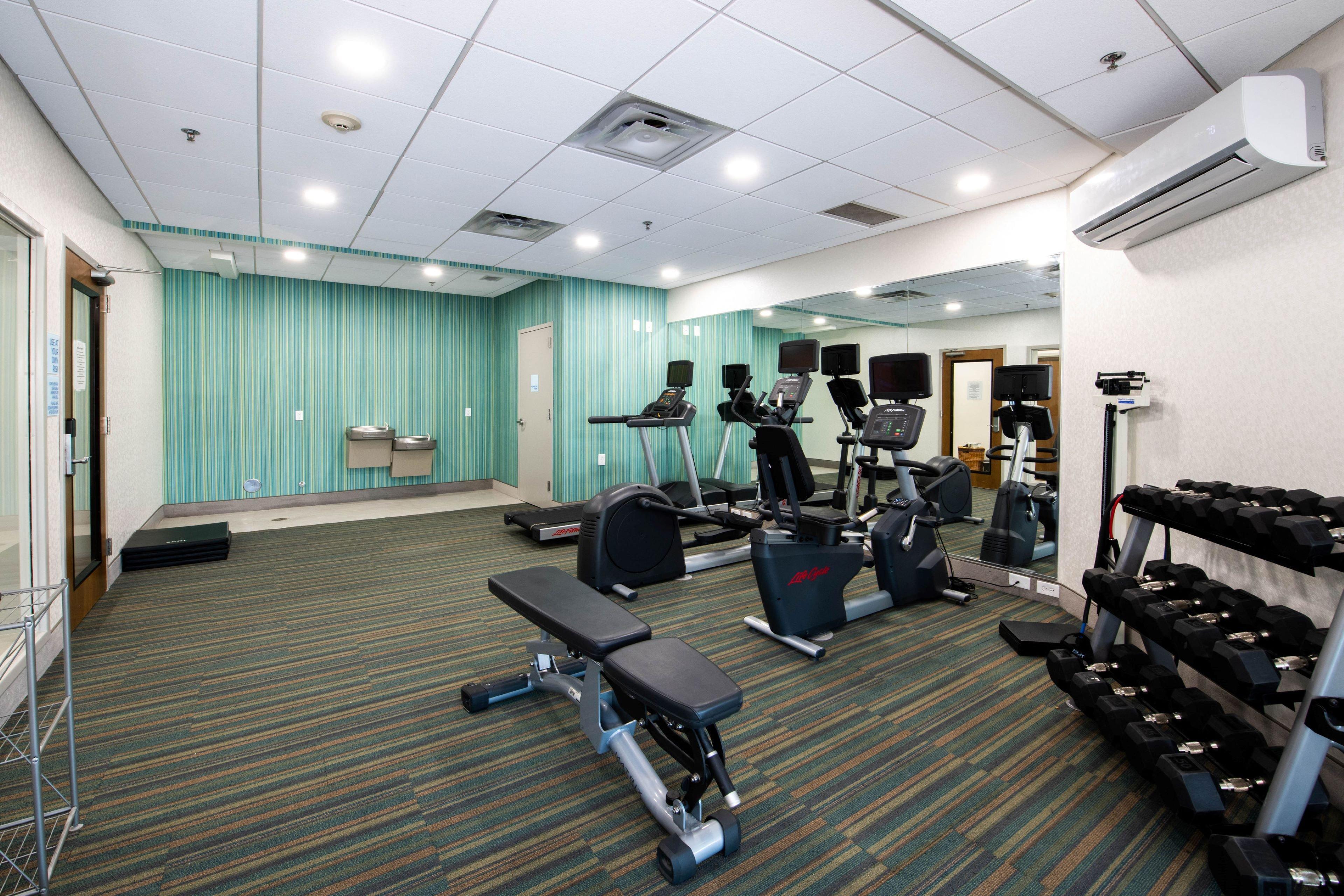 Holiday Inn Express Hotel & Suites Kansas City - Grandview By Ihg Екстериор снимка