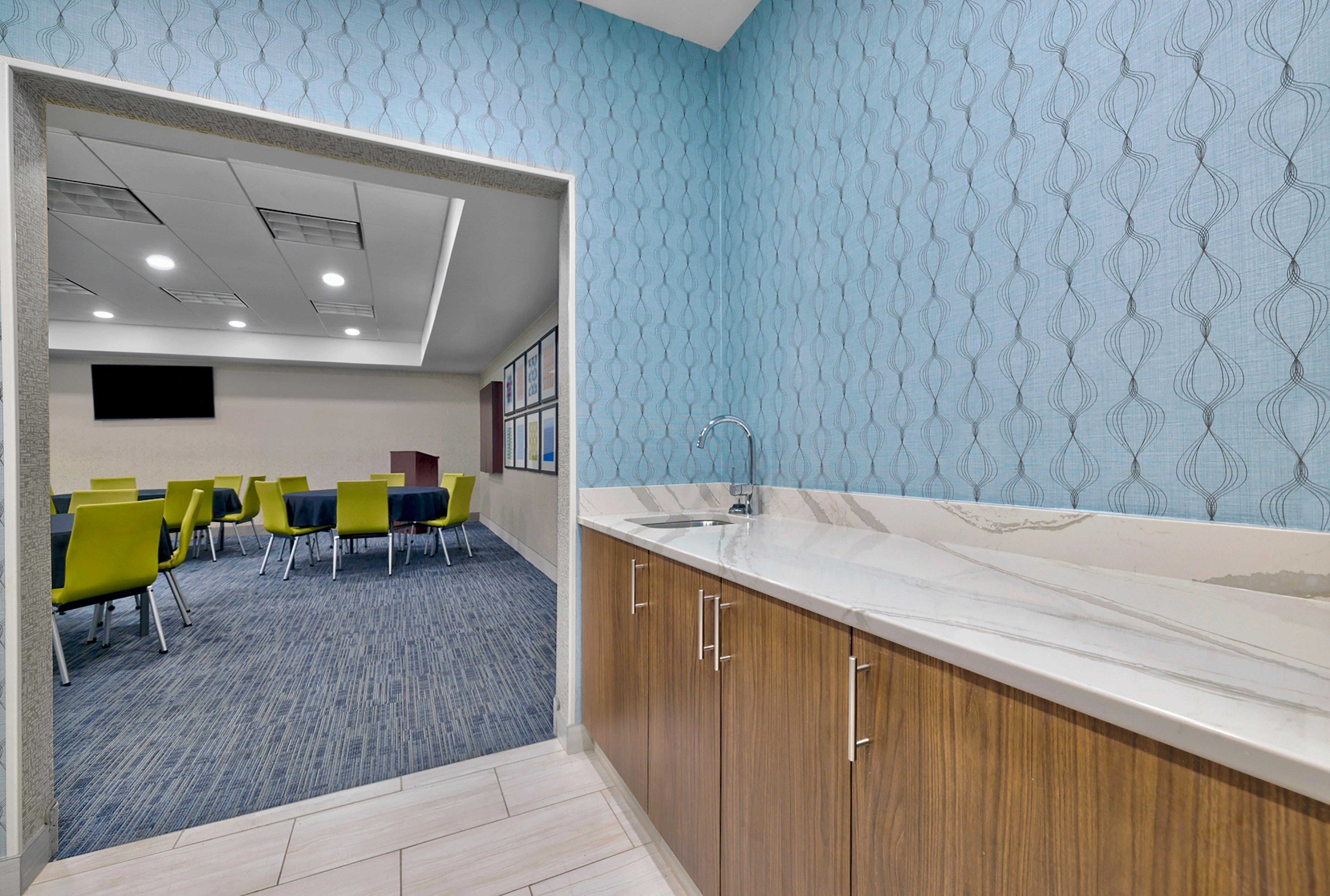 Holiday Inn Express Hotel & Suites Kansas City - Grandview By Ihg Екстериор снимка