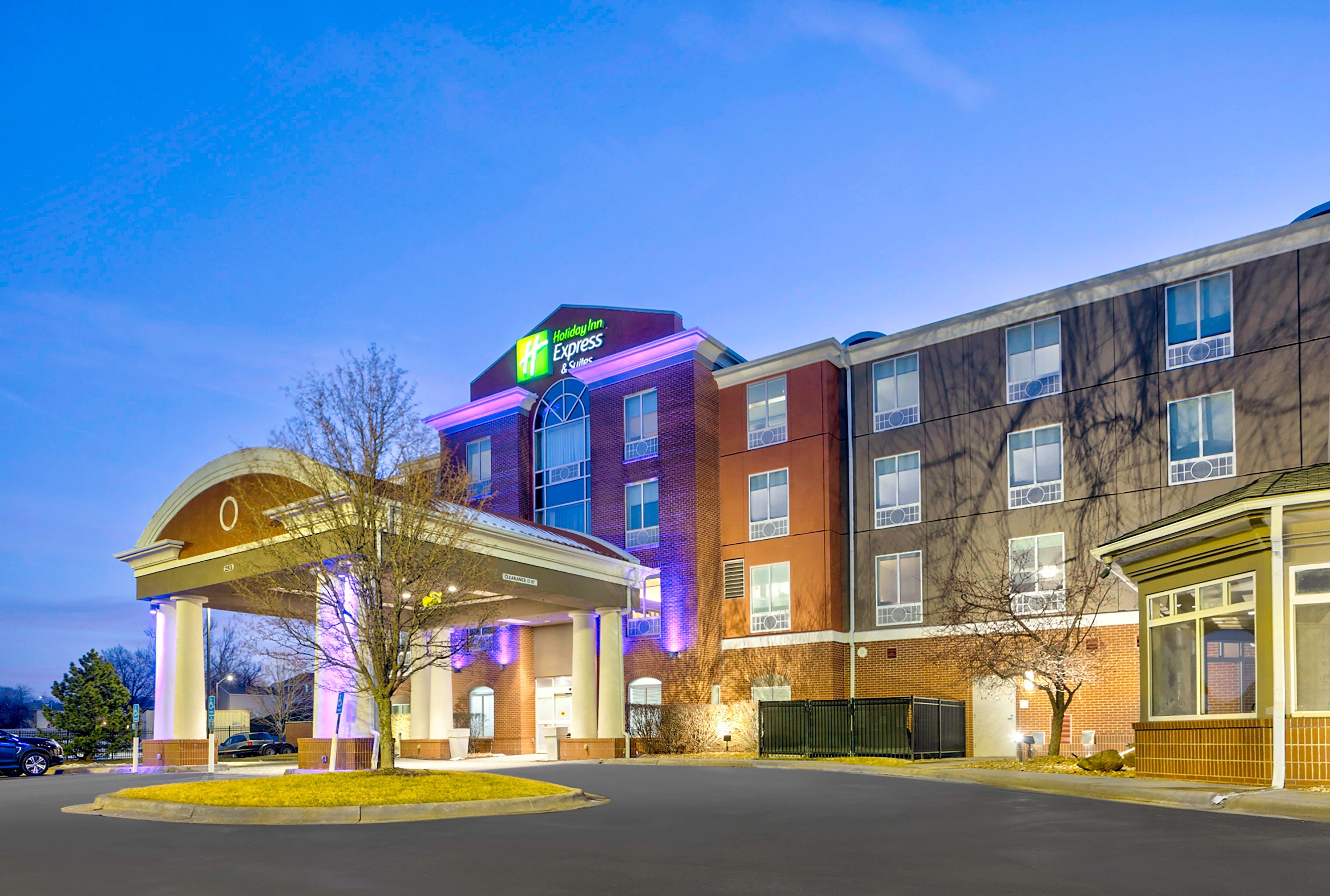 Holiday Inn Express Hotel & Suites Kansas City - Grandview By Ihg Екстериор снимка