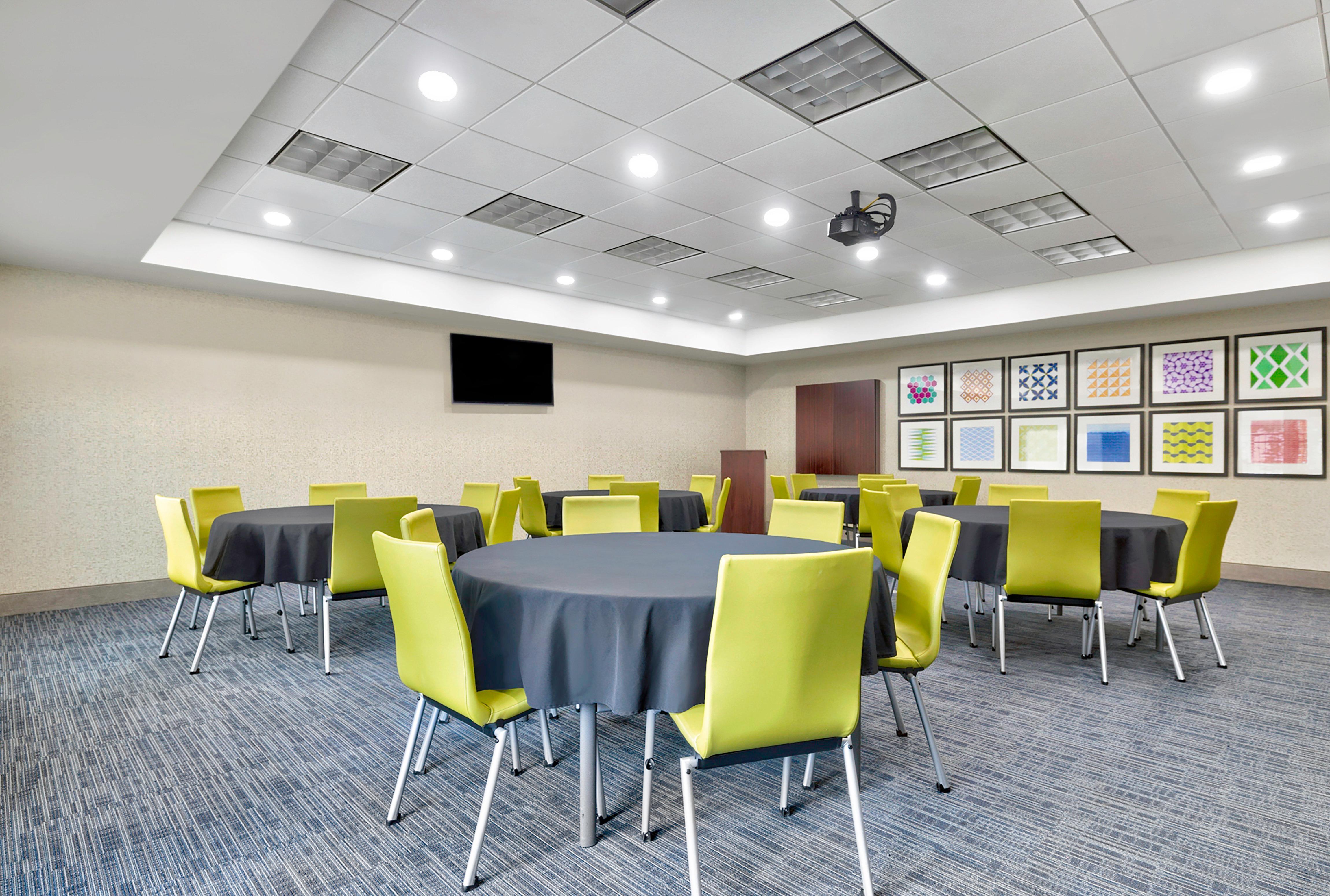 Holiday Inn Express Hotel & Suites Kansas City - Grandview By Ihg Екстериор снимка