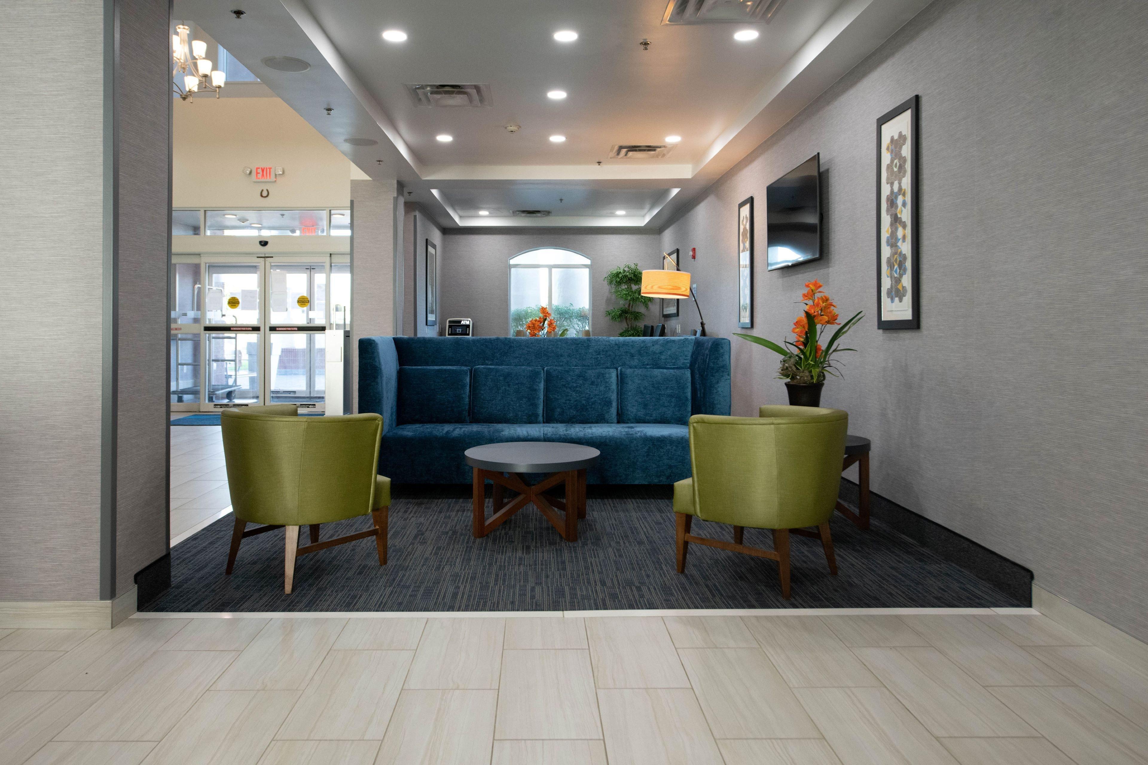 Holiday Inn Express Hotel & Suites Kansas City - Grandview By Ihg Екстериор снимка